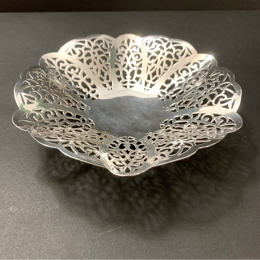 Vintage International Silver Company Lovelace Trinket dish  Silver plate